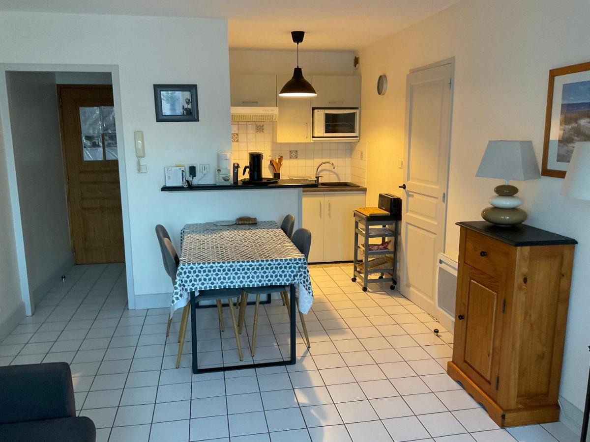 Appartement centre ville près du port avec parking et wifi La Rochelle  Esterno foto
