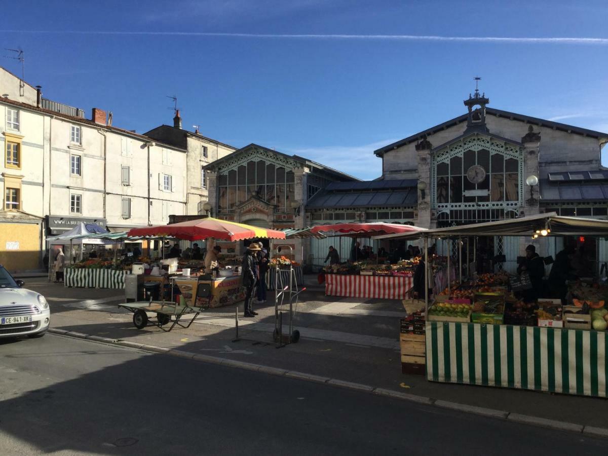 Appartement centre ville près du port avec parking et wifi La Rochelle  Esterno foto