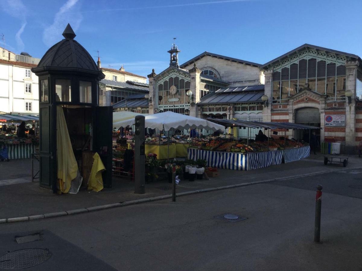 Appartement centre ville près du port avec parking et wifi La Rochelle  Esterno foto